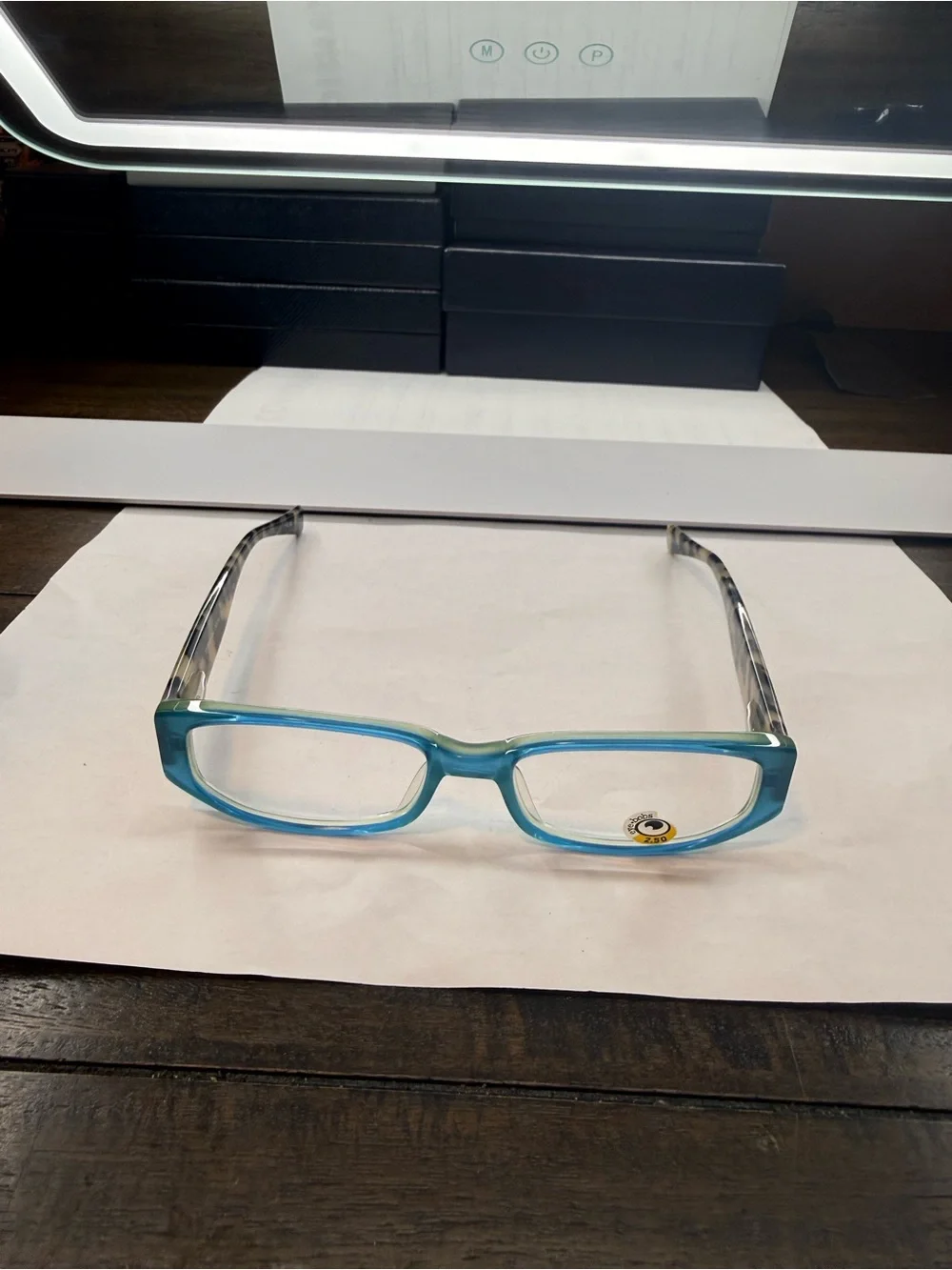 Brand new Women’s Eyebobs Reading Glasses 2.50 with Patterned Arms